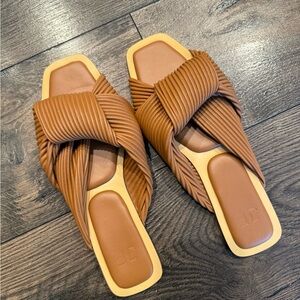 JustFab Brown Textured Slide Sandals